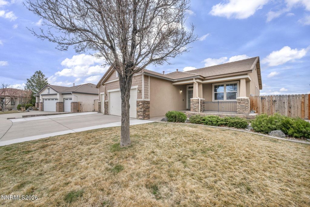 Image 3 of property listing at 4292 Desert Highlands Drive, Sparks, NV 89436