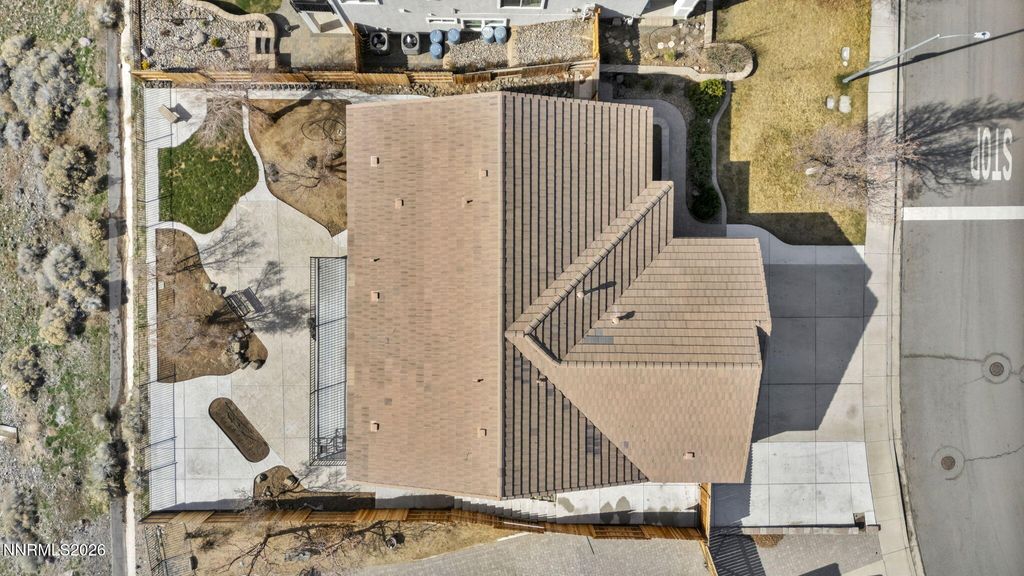 Image 5 of property listing at 4292 Desert Highlands Drive, Sparks, NV 89436