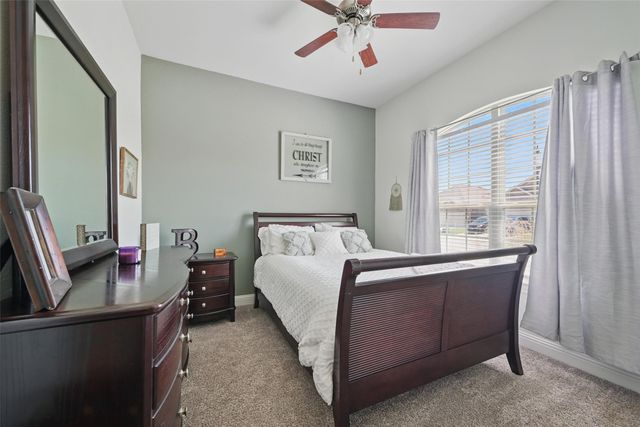 11133 Los Alamos Drive, Aubrey, TX 76227