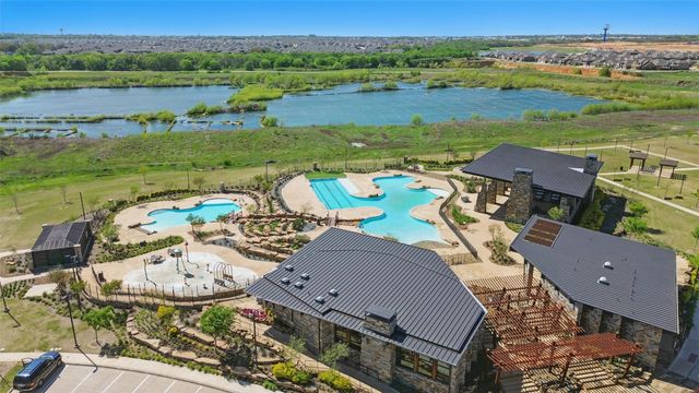 11133 Los Alamos Drive, Aubrey, TX 76227