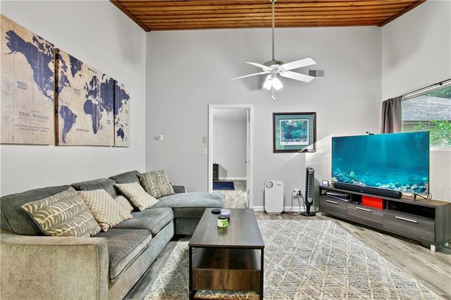 830 Bonnie Glen SE Drive, Marietta, GA 30067