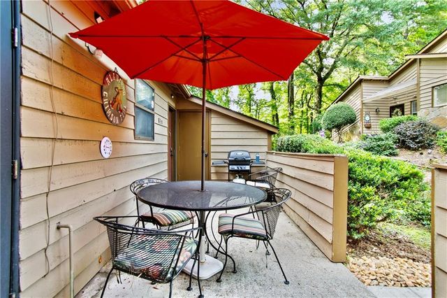 830 Bonnie Glen SE Drive, Marietta, GA 30067