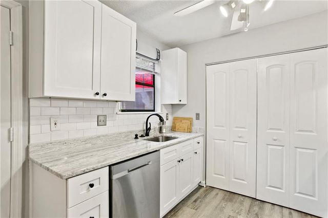 830 Bonnie Glen SE Drive, Marietta, GA 30067