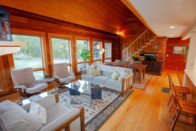 60 North Wakefield Road, Wolfeboro, NH 03894