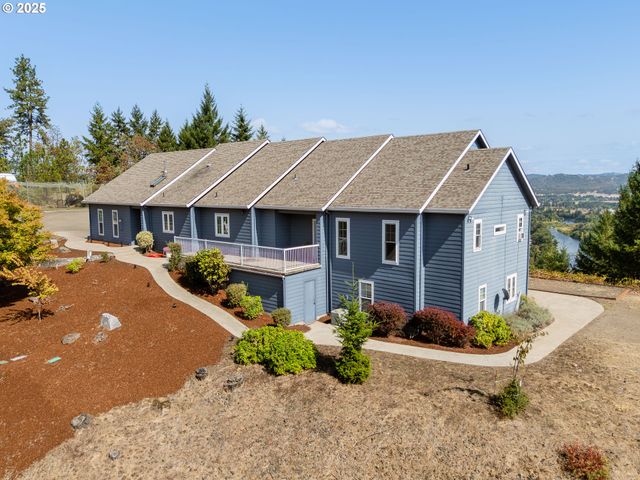 625 SERENE Ln, Roseburg, OR 97471