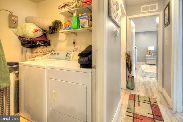 881B SCOTSWOOD CT, Mount Laurel, NJ 08054