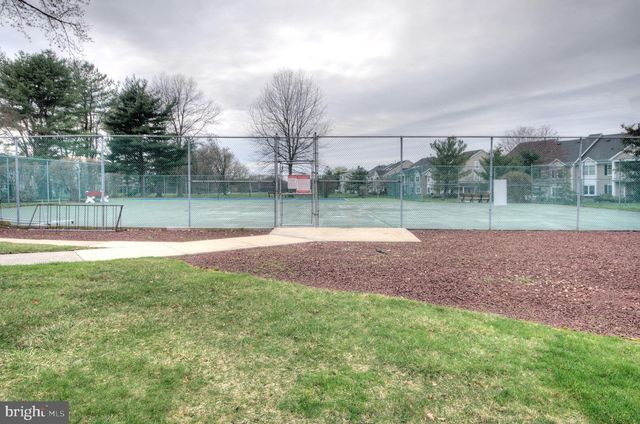 881B SCOTSWOOD CT, Mount Laurel, NJ 08054