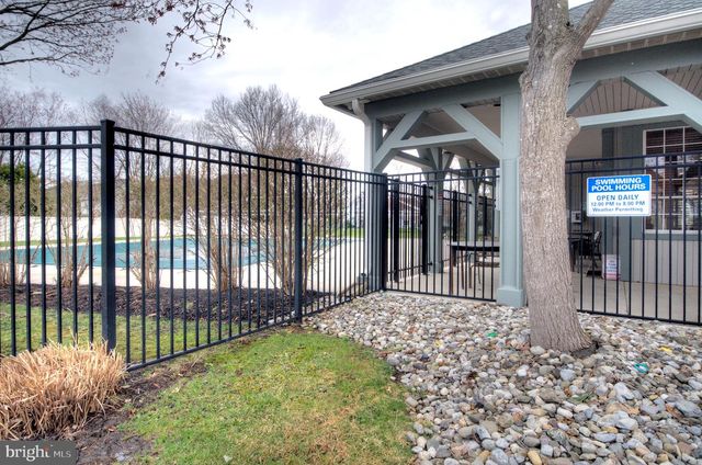 881B SCOTSWOOD CT, Mount Laurel, NJ 08054