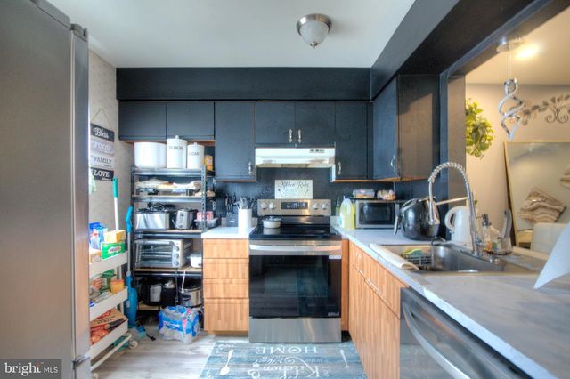 881B SCOTSWOOD CT, Mount Laurel, NJ 08054