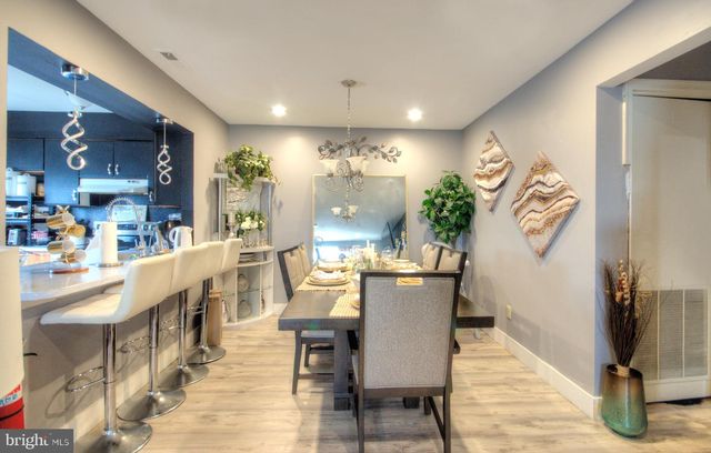 881B SCOTSWOOD CT, Mount Laurel, NJ 08054