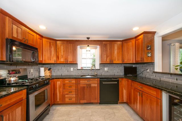 263 Edgewater Drive, Pembroke, MA 02359