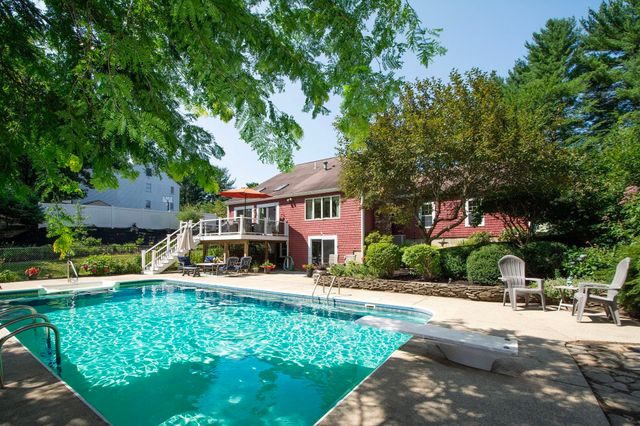 263 Edgewater Drive, Pembroke, MA 02359