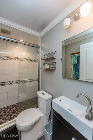 30334 Manhasset Drive, Bay Village, OH 44140