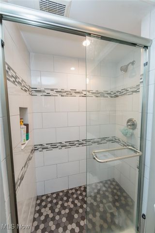 30334 Manhasset Drive, Bay Village, OH 44140