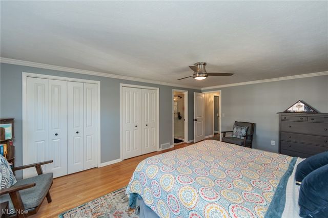 30334 Manhasset Drive, Bay Village, OH 44140