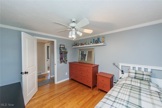 30334 Manhasset Drive, Bay Village, OH 44140