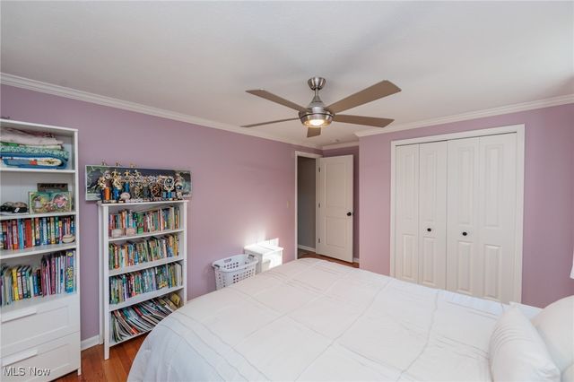 30334 Manhasset Drive, Bay Village, OH 44140