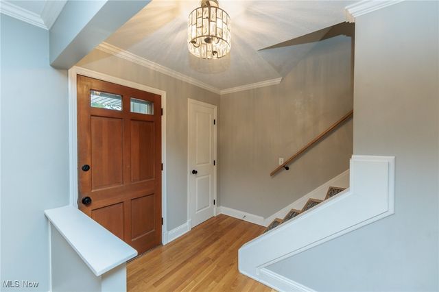 30334 Manhasset Drive, Bay Village, OH 44140