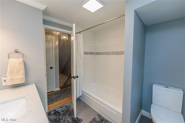 30334 Manhasset Drive, Bay Village, OH 44140