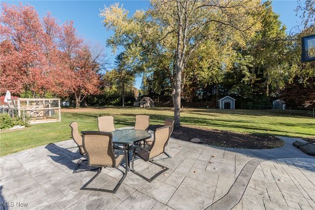 30334 Manhasset Drive, Bay Village, OH 44140