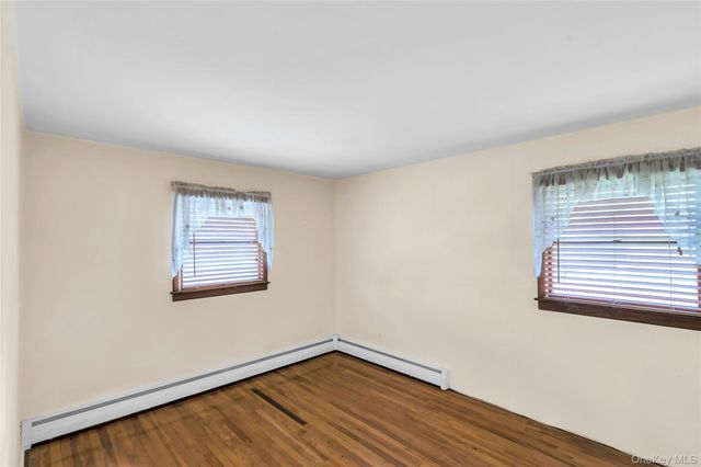 4 Crabapple Lane, Commack, NY 11725