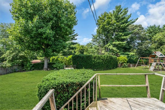 4 Crabapple Lane, Commack, NY 11725