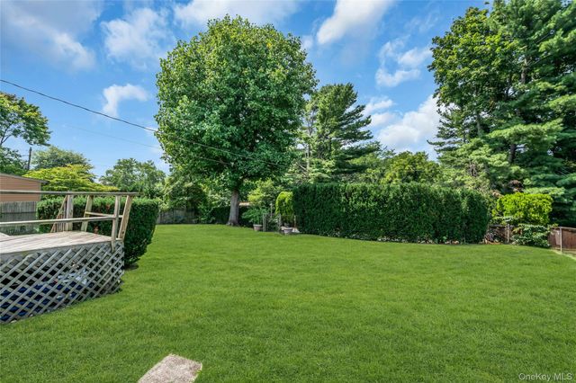 4 Crabapple Lane, Commack, NY 11725