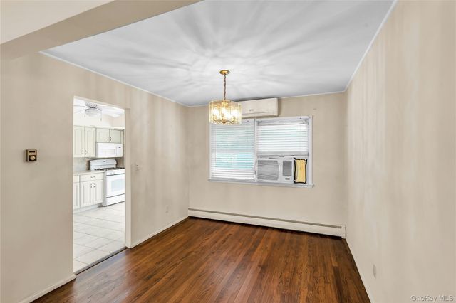 4 Crabapple Lane, Commack, NY 11725
