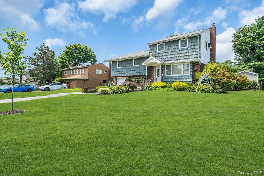 4 Crabapple Lane, Commack, NY 11725 — photo 2