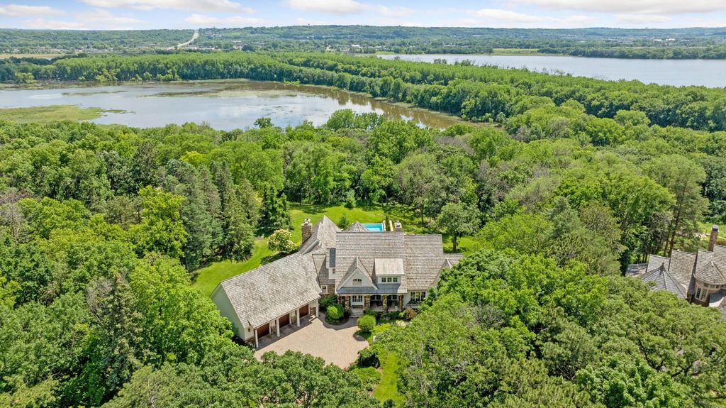 7317 Auto Club Road, Bloomington, MN 55438