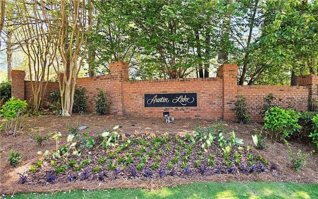 2227 Austin Lake SE Drive, Smyrna, GA 30082