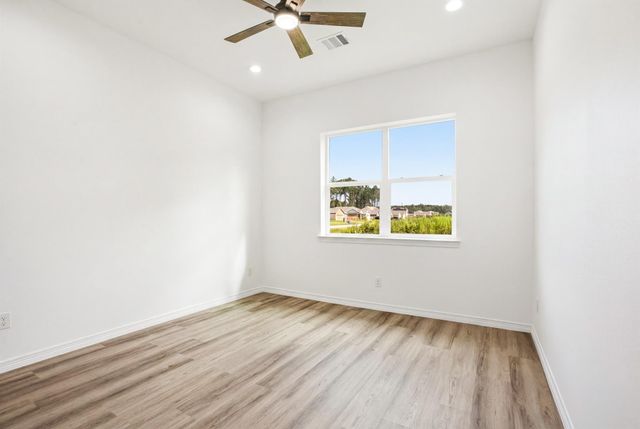 304 Road 6614, Dayton, TX 77535
