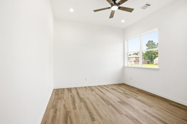 304 Road 6614, Dayton, TX 77535