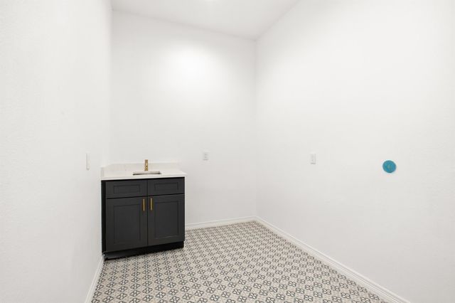 304 Road 6614, Dayton, TX 77535