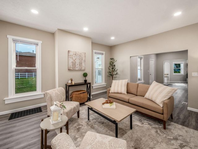 3543 Cleveland Avenue, Grove City, OH 43123