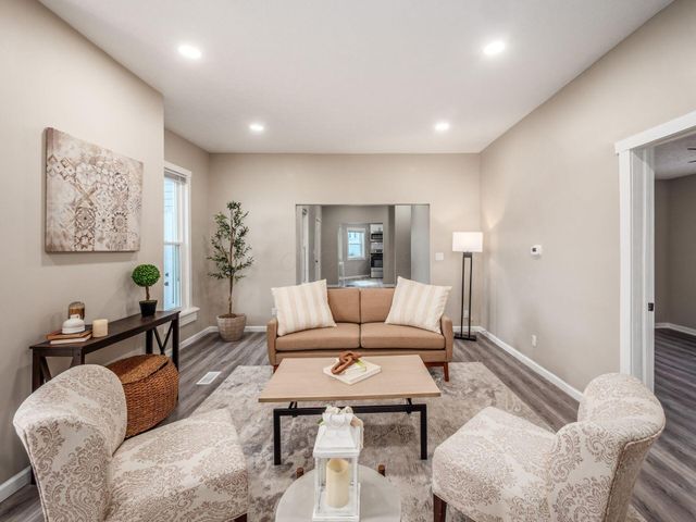 3543 Cleveland Avenue, Grove City, OH 43123