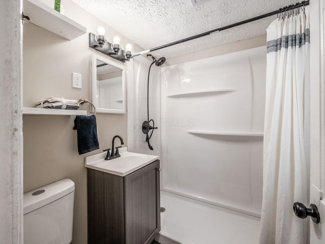 3543 Cleveland Avenue, Grove City, OH 43123