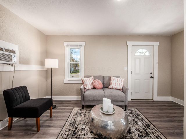 3543 Cleveland Avenue, Grove City, OH 43123