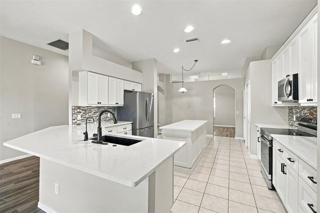 1815 WINN ARTHUR, Valrico, FL 33594