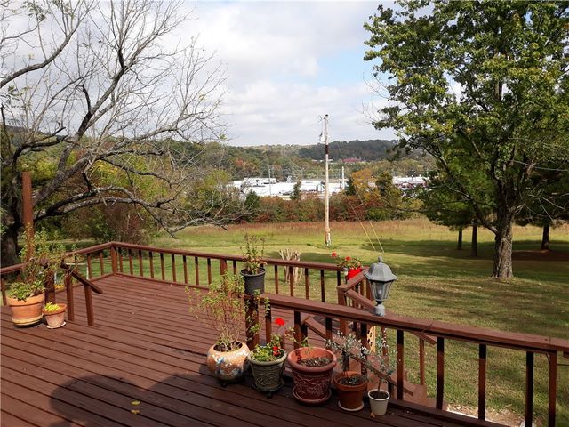 101 Campbell Road, Fayetteville, AR 72701