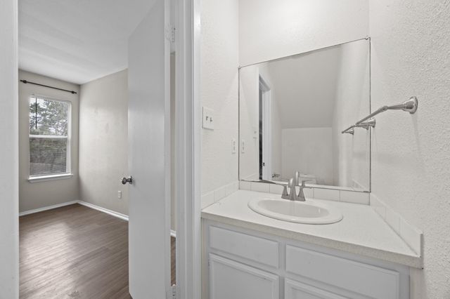 6904 Rifle BND A, Austin, TX 78736