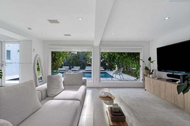 2974 old Alton Rd, Miami Beach, FL 33140