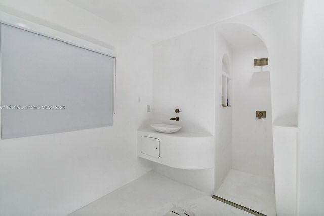 2974 old Alton Rd, Miami Beach, FL 33140