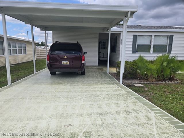 1017 W Virginia Drive, Sebring, FL 33870