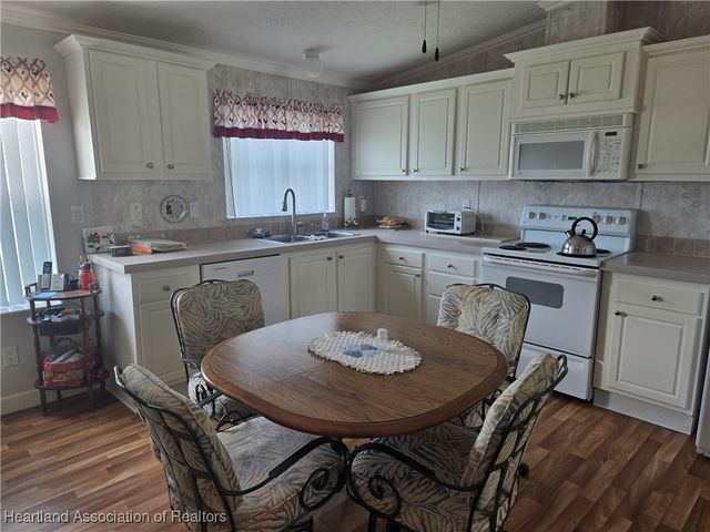 1017 W Virginia Drive, Sebring, FL 33870