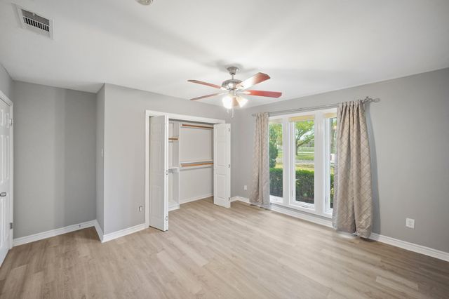 6215 S Braeswood Boulevard, Houston, TX 77096