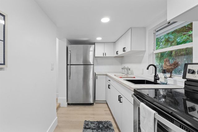 107 SW 4TH Avenue, Delray Beach, FL 33444