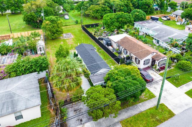 107 SW 4TH Avenue, Delray Beach, FL 33444