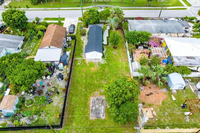 107 SW 4TH Avenue, Delray Beach, FL 33444