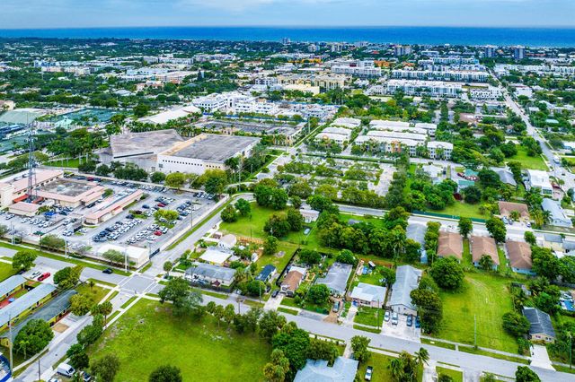 107 SW 4TH Avenue, Delray Beach, FL 33444
